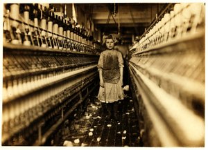 Filatrice, Globe Cotton Mill, Augusta, Georgia, 1909 da Lewis Wickes Hine