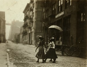 Operai della fabbrica di medicinali Salvan in Olive Street a St. Louis, Missouri da Lewis Wickes Hine