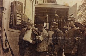 Ambulanza e soldati feriti, Prima Guerra Mondiale da Unbekannt Unbekannt