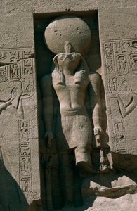 Egitto, Nubia, Abu Simbel, Grande Tempio di Ramses II, facciata, nicchia con statua del dio sole Ra da Unbekannt Unbekannt