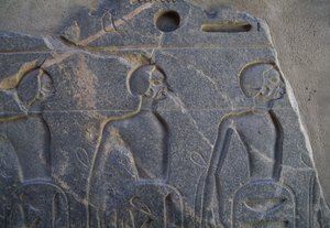 Rilievo raffigurante prigionieri, Tempio di Luxor, Tebe