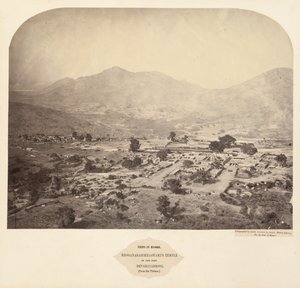 Vedute di Mysore: tempio di Bhoganarasimhaswami, nella fortezza, Devarayadroog (dal plateau) da Lieutenant Colonel Henry Dixon