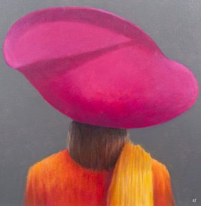 Cappello magenta, giacca zafferano, 2014