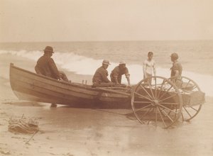 Pescatori che scaricano una barca, Sea Bright, New Jersey da Louis Comfort Tiffany