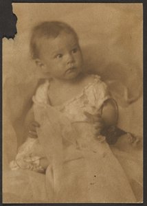 [Bambino con tulle]
