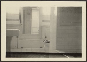 [Interno bagno] da Louis Fleckenstein
