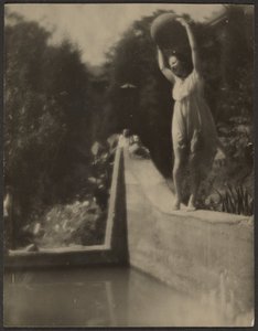 [Ballerina in giardino] da Louis Fleckenstein