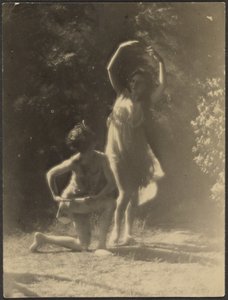 [Ballerine in giardino] da Louis Fleckenstein