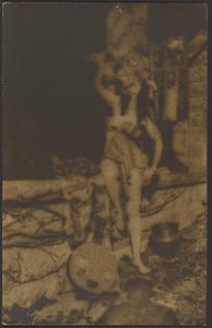 [Ballerina con Yueqin] da Louis Fleckenstein
