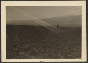 [Figura in paesaggio]