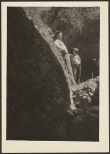[Figure alla luce del sole sulle rocce] da Louis Fleckenstein