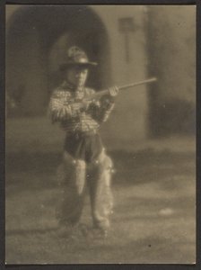 [Bambino in tenuta da cowboy] da Louis Fleckenstein