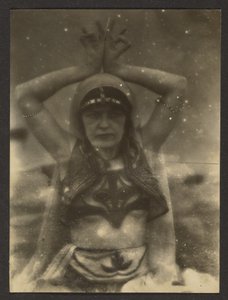 [Nautch Girl] da Louis Fleckenstein