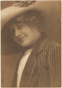 [Ritratto di donna con blazer a righe] da Louis Fleckenstein