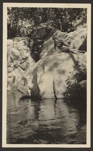 [Donna al Lakeside] da Louis Fleckenstein