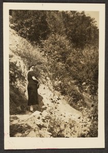 [Donna in collina] da Louis Fleckenstein