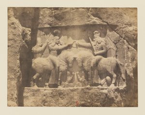 Vista 10 - Naqsh-e Rostam. Rilievo rupestre. Investitura di Ardashir I da parte del dio Ahura-Mazda da Luigi Pesce