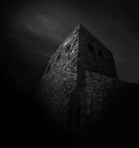 La Torre di Pietra Oscura