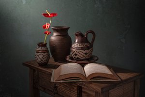 Natura morta con ceramiche rustiche da Margareth Perfoncio