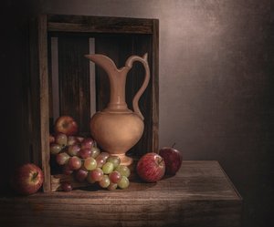 Natura morta rustica con frutta