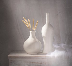 Vasi bianchi, luce soffusa da Margareth Perfoncio