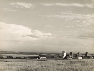 Elevatori di grano nel Midwest, "granaio degli Stati Uniti". / Grandi pianure, Carter, Montana