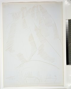 Paesaggio montano con due edifici in primo piano