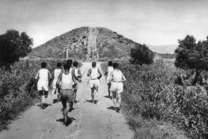 Il Tumulo di Maratona, Grecia, 1937 da Martin Hurlimann
