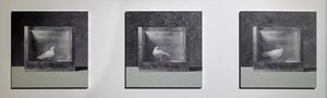 Camera di condizionamento operativo 3, 2022 (olio su pannello di alluminio) da Mat Collishaw
