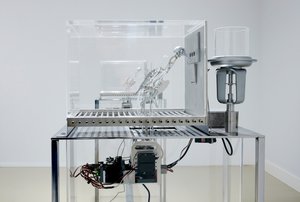 The Machine Zone, 2019 (Acciaio, alluminio, servomotori) da Mat Collishaw