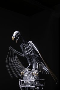 The Nerve Rack, 2019 (Acetale, Acrilico, Alluminio, Ottone, Circuiti elettrici, Vernice, PVC, Resina, Servomotori, Acciaio) da Mat Collishaw