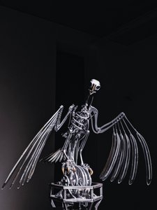 The Nerve Rack, 2019 (Acetale, Acrilico, Alluminio, Ottone, Circuiti elettrici, Vernice, PVC, Resina, Servomotori, Acciaio) da Mat Collishaw