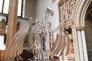 The Nerve Rack, 2019 (Acetale, Acrilico, Alluminio, Ottone, Circuiti elettrici, Vernice, PVC, Resina, Servomotori, Acciaio) da Mat Collishaw