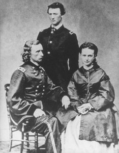 Generale George A. Custer con sua moglie Elizabeth e suo fratello Tom
