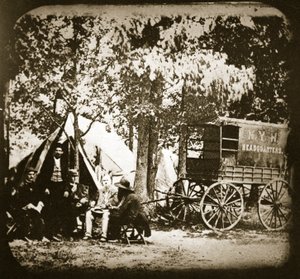 Quartier generale del New York Herald sul campo a Culpeper Court House, 1863 da Mathew B. Brady