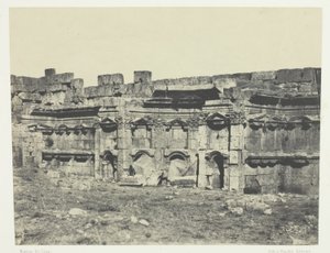 Baalbeck, Interno del recinto dei Templi del Sole e di Giove; Siria da Maxime Du Camp