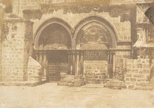 Facciata della Chiesa del Santo Sepolcro, a Gerusalemme No. 1, 19 agosto 1850 da Maxime Du Camp
