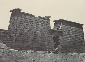 Nubia. Hemi-Spéos di Sébour. Piloni