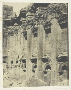 Tempio di Giove a Baalbeck Heliopolis, Interno del Naos, Siria, 1849-51, stampato 1852 da Maxime Du Camp