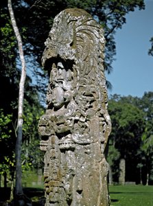 Dettaglio di una stele della Grande Piazza