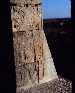 (dettaglio) di un fregio di un guerriero, El Castillo