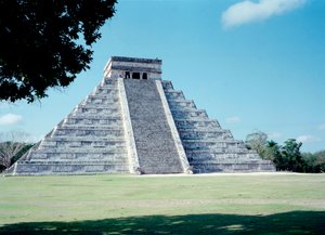 Civiltà precolombiana: vista del sito di Chichen Itza nella regione dello Yucatan. Civiltà Maya, periodo classico e rinascimento Maya, 750-1200 d.C. Messico