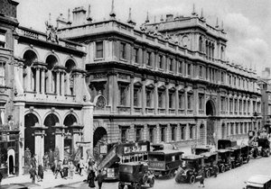 Ingresso di Burlington Arcade e la casa della Royal Academy, Piccadilly da McLeish