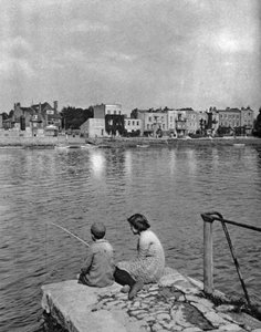 Strand-on-the-Green, Chiswick, Londra, 1926-1927