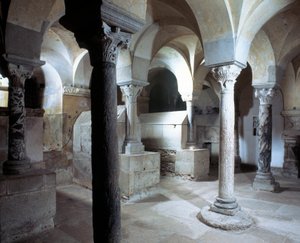 Arte merovingia: vista della cripta dell