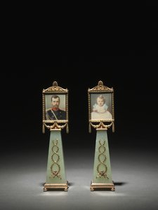 Miniature incorniciate: Ritratto dello Zar Nicola II e Ritratto della Granduchessa Olga, ditta di Peter Carl Fabergé