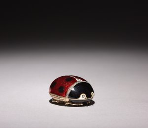 Scatola coccinella, ditta di Peter Carl Fabergé