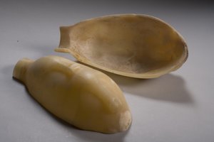 Vaso a due parti a forma di anatra (alabastro)