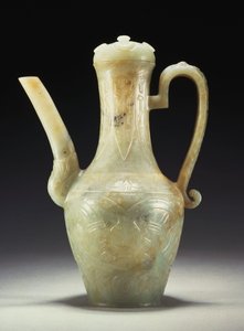 Brocca e coperchio in giada celadon tardo Ming