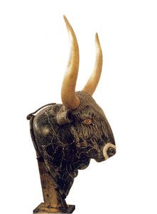 Arte minoica: rhyton a forma di testa di toro dal Piccolo Palazzo di Cnosso, Creta da Minoan